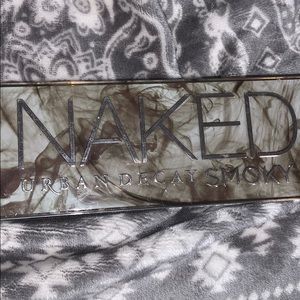 Naked pallete